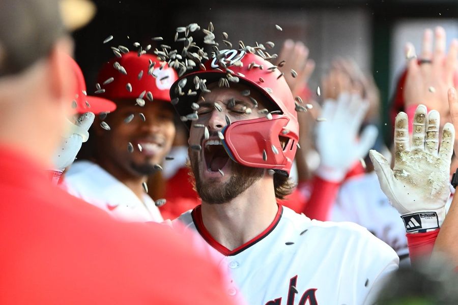 Os Nationals vencem os Royals com uma virada espetacular na quinta entrada, com 5 corridas.