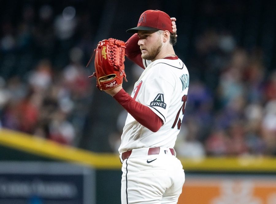 Pavin Smith hits first homer of season as Diamondbacks edge Angels