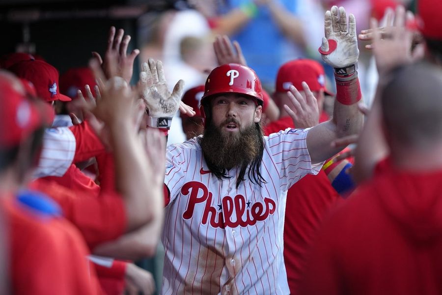 Phillies tee off on Marlins again, cruise 8-2