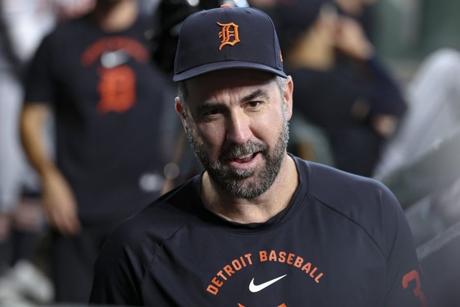 Tigers RHP Justin Verlander injures hamstring while on IL, out 'weeks'