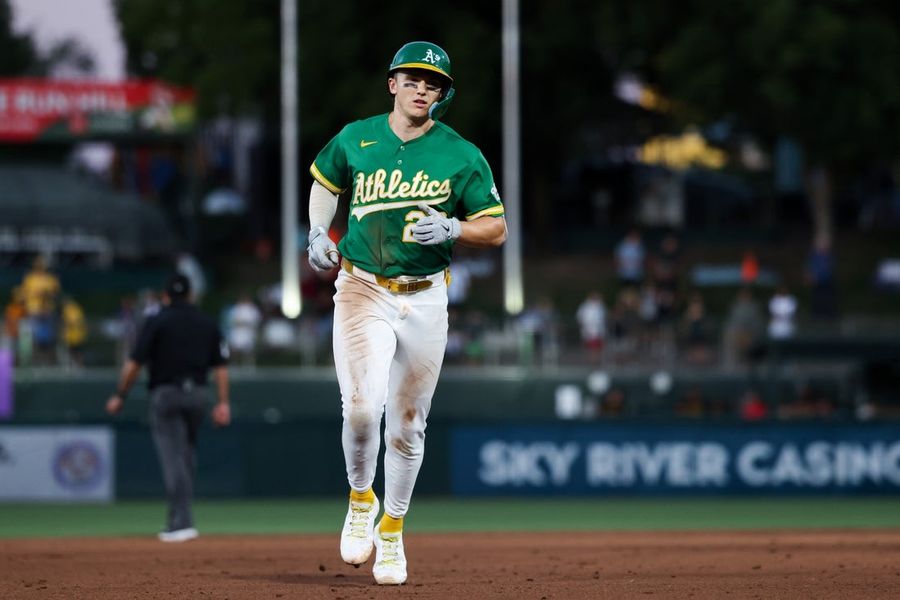 Infield uncertainty hovers over clash between Giants, A's