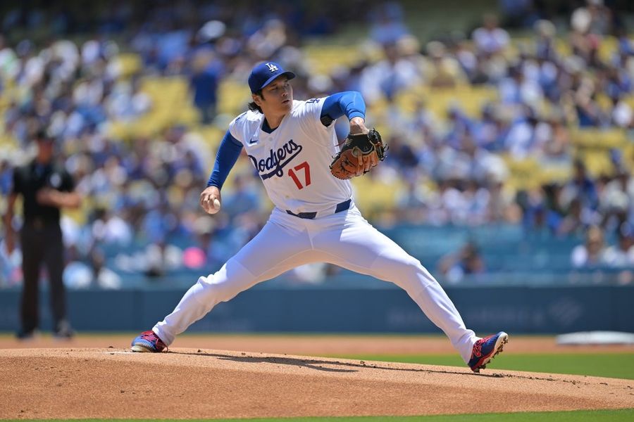 Freddie Freeman's blast helps Dodgers complete 3-game sweep of Rays