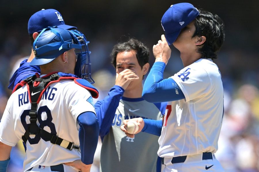 Dodgers' Shohei Ohtani (knee) out of rotation indefinitely