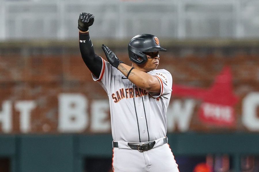 Buoyed by offense, Giants shoot for sweep in Atlanta