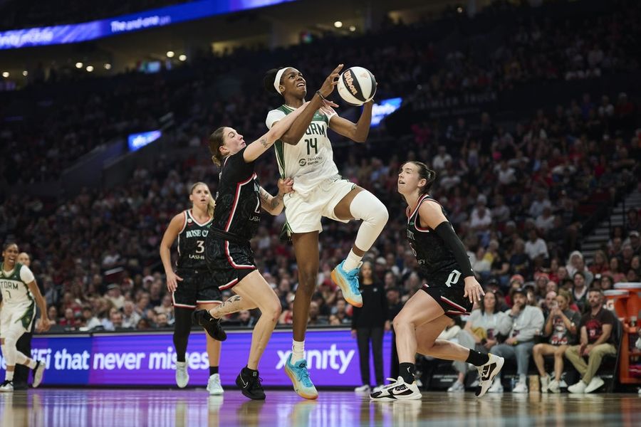 Fire reel off last 10 points, send Storm to ninth consecutive loss