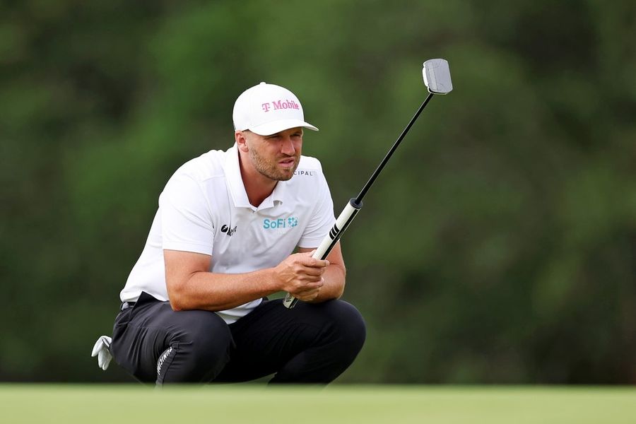 Wyndham Clark maintains US Open lead as second round continues