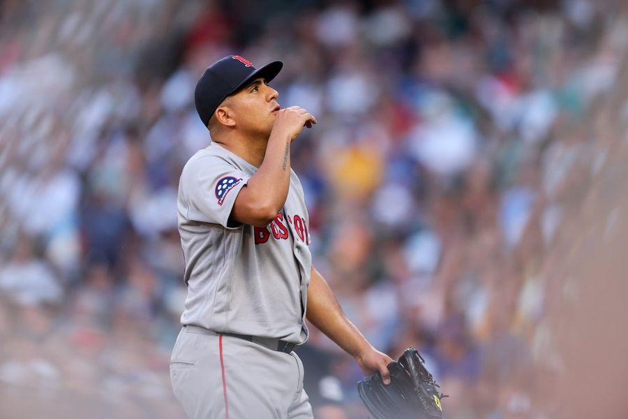 Ranger Suarez dominates Mariners as Red Sox end losing streak