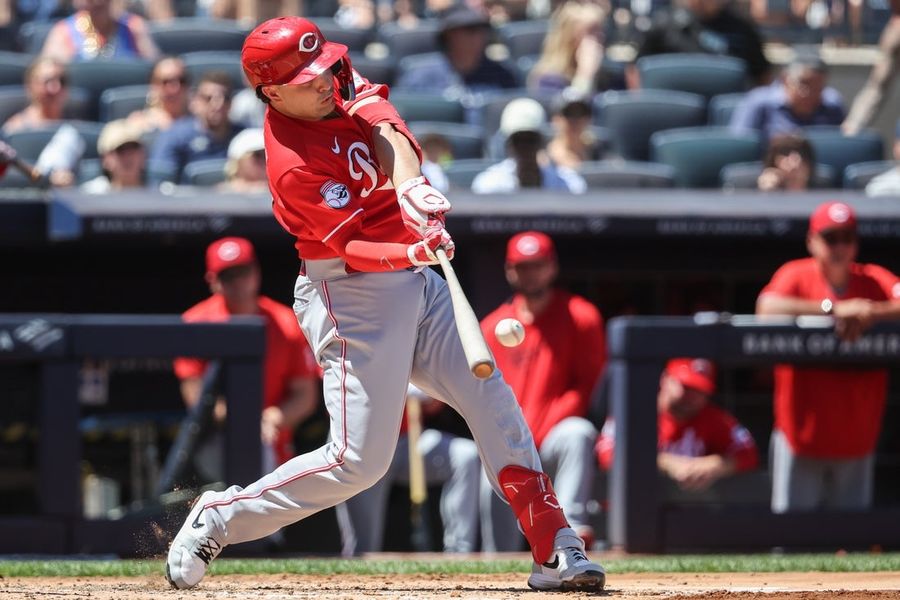 Sal Stewart, Reds break loose in rout over Yankees