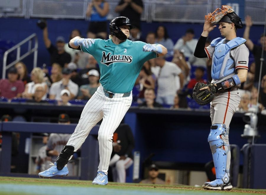 Kyle Stowers ajuda os Marlins a varrer os Giants.