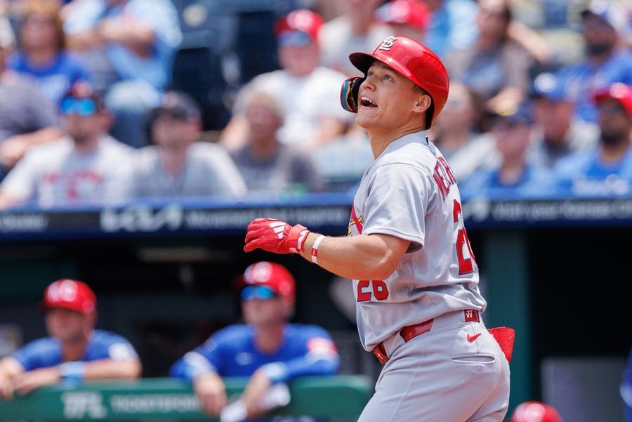 JJ Wetherholt acerta dois home runs e os Cardinals vencem os Royals por 12 a 10.