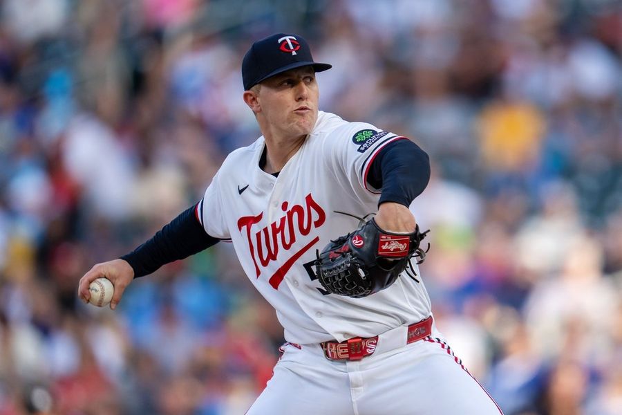 Astros closing in on .500 mark as they host Twins