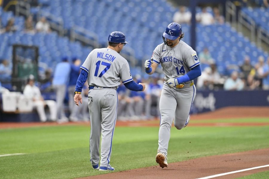 Jac Caglianone conecta dos jonrones y los Royals arrollan a los Rays.