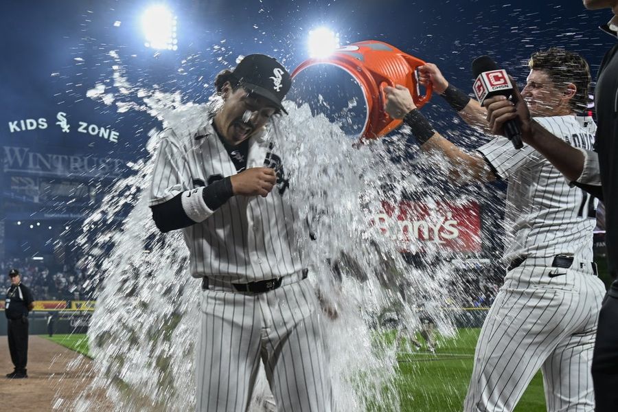 Fueled by fans, White Sox vie for sweep of Guardians   