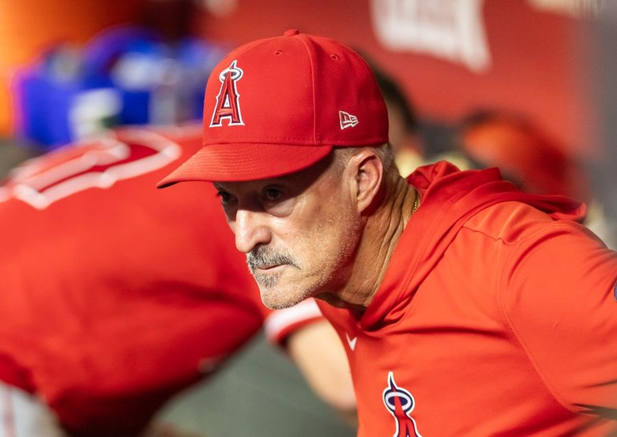 Woeful Angels fire pitching coach Mike Maddux, 2 others from staff