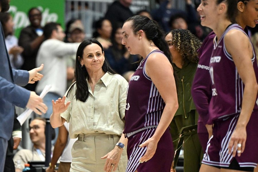 Tempo without suspended coach Sandy Brondello vs. rested Aces