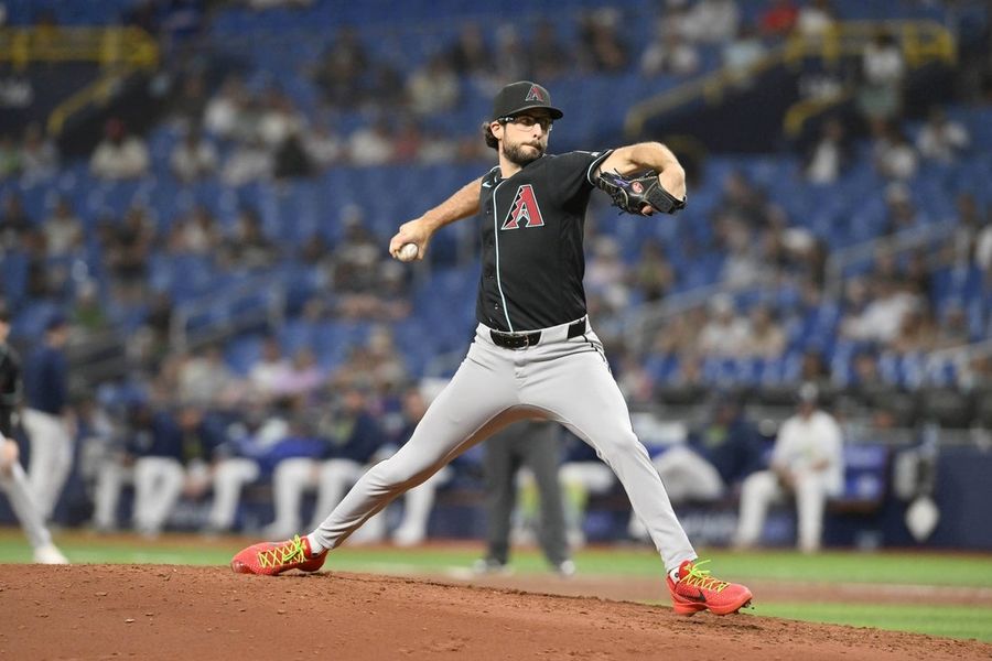 D-backs pursue third straight series sweep of Giants