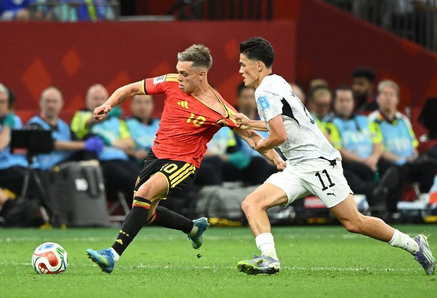 Belgium trounce New Zealand, advance to knockout round 