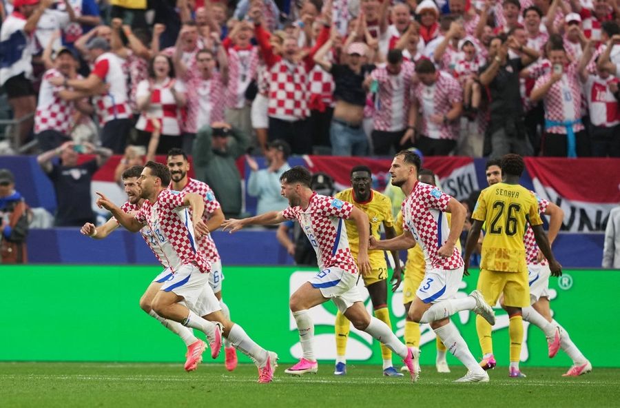 Nikola Vlasic's late header lifts Croatia past Ghana to seal 2nd in Group L