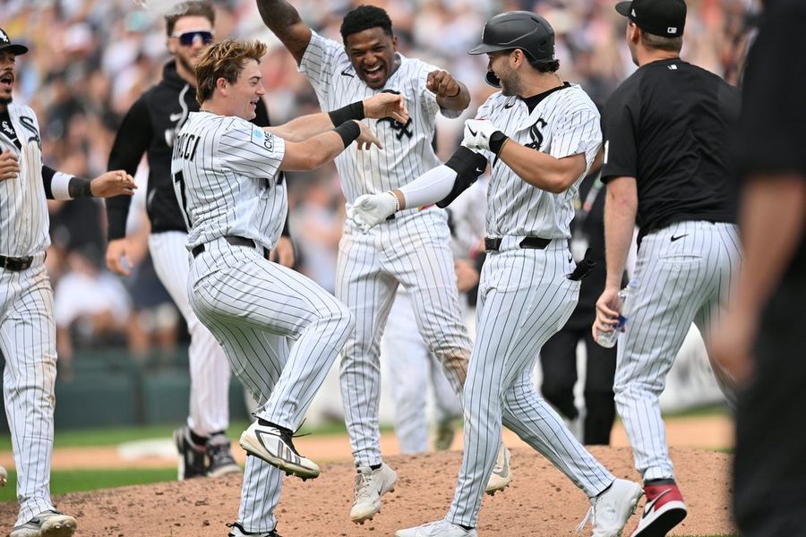 White Sox look to end homestand with sweep of Royals