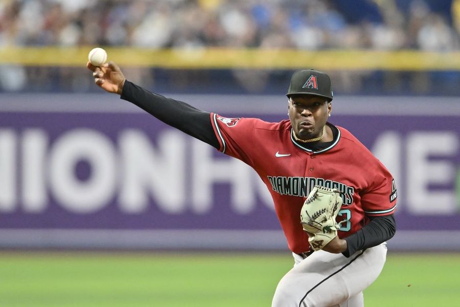 D-backs' Jose Cabrera bids to test mettle vs. Brewers   