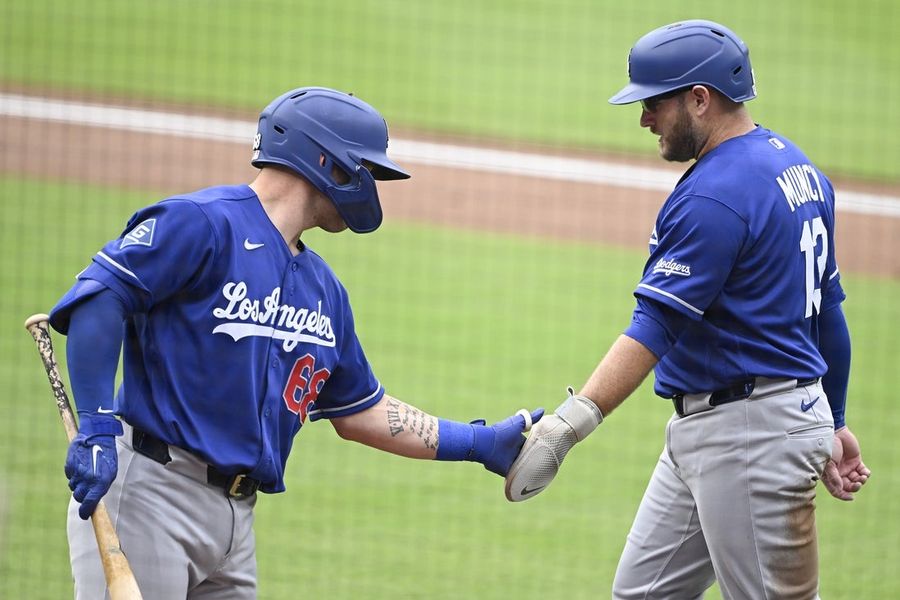 Dodgers score 9 runs in 6th inning to power past Padres