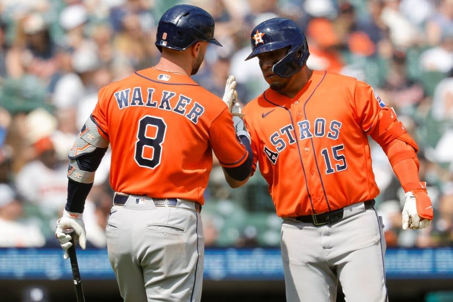Astros score 4 in 10th, fend off Tigers to win series