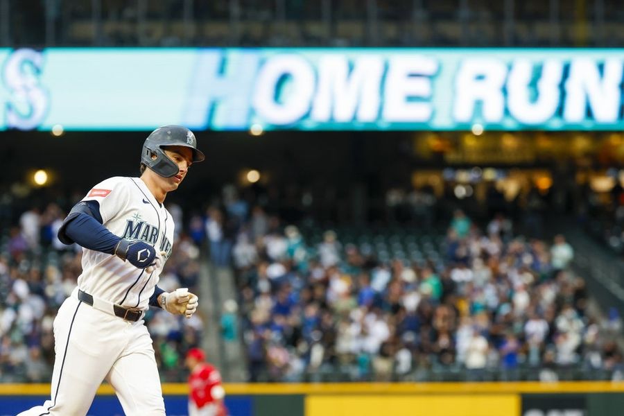 Cole Young (2 HRs), George Kirby (8 IP) guide Mariners past Angels