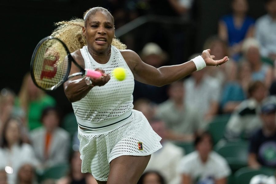 Serena Williams (knee) uncertain for Wimbledon doubles