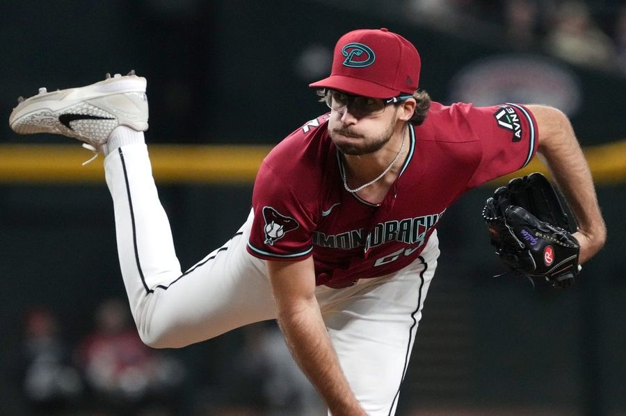 Manager says Diamondbacks 'gotta get going'; Padres also do