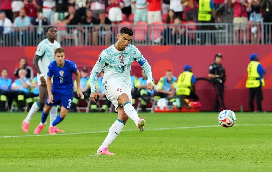 Portugal score late winner, then see Croatia's tying goal waved off