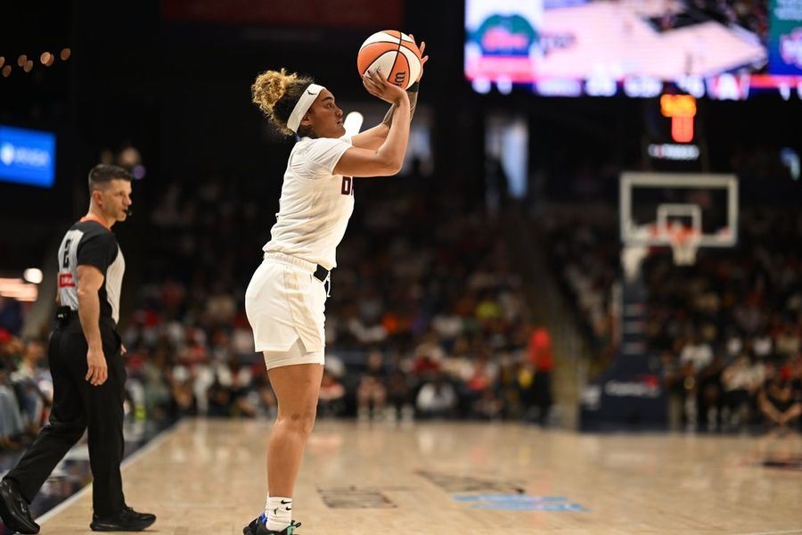 Mystics commit 28 turnovers but still rally past Dream