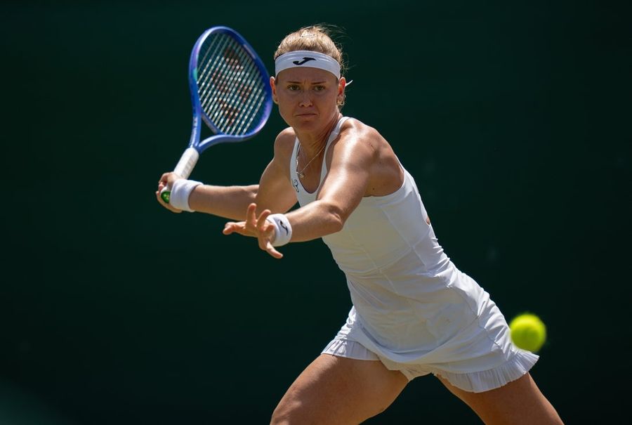 WTA roundup: Marie Bouzkova stays on title defense path in Prague
