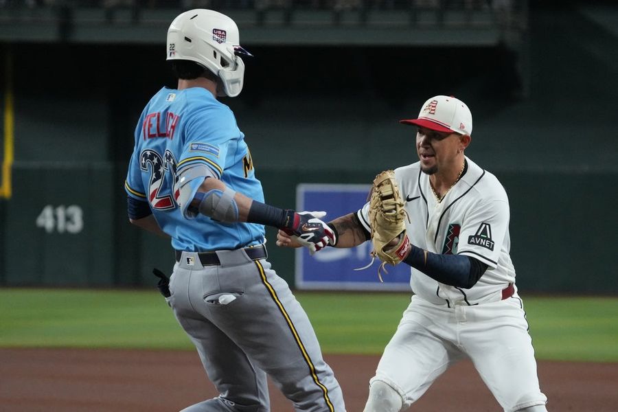 Adrian Del Castillo belts 3-run homer to power Diamondbacks past Brewers