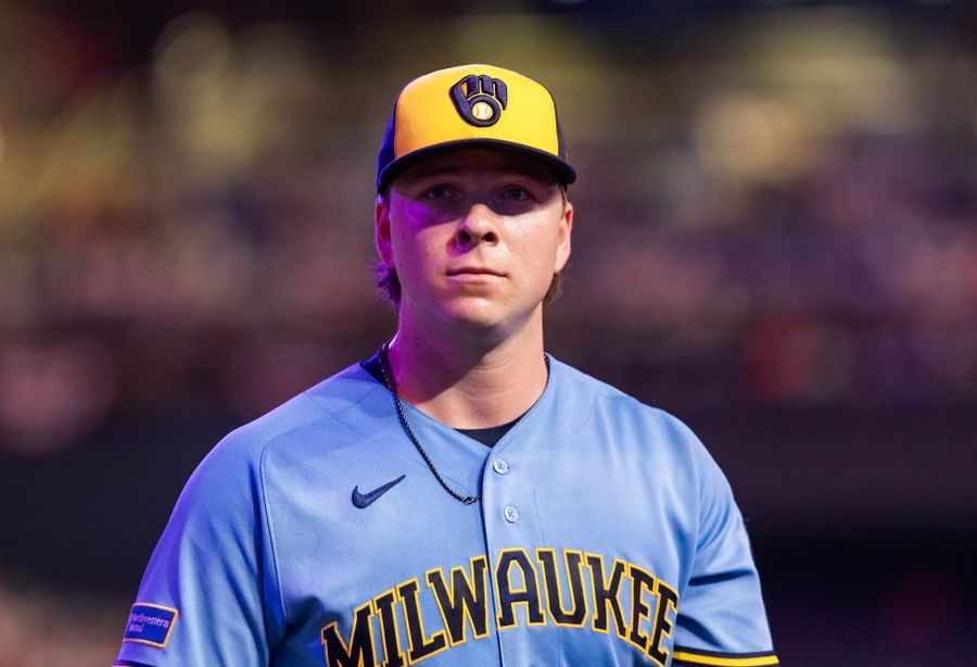 Os Brewers colocaram o arremessador canhoto Kyle Harrison (antebraço) na lista de lesionados de 15 dias.