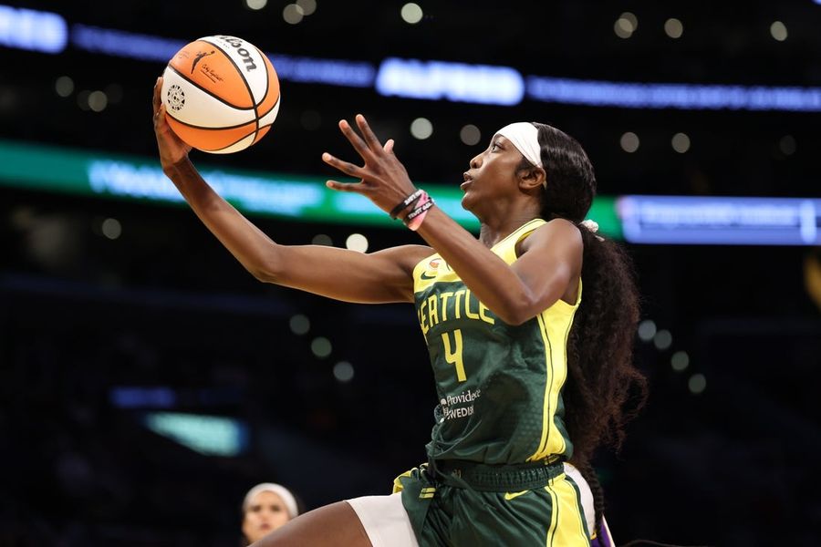 Storm Chase conquista rara sequência de 2 vitórias consecutivas contra o Sparks.
