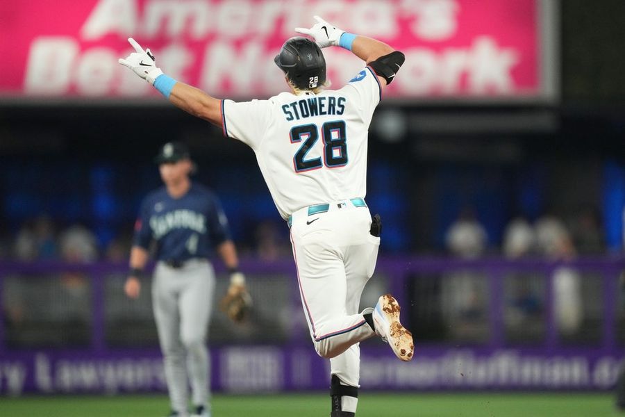 Kyle Stowers garante a vitória dos Marlins sobre os Mariners.