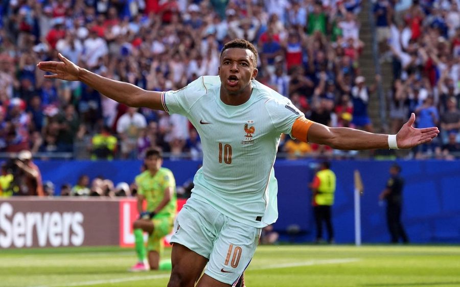 Kylian Mbappe 'fine' after early exit; 20th WC goal helps France top Morocco