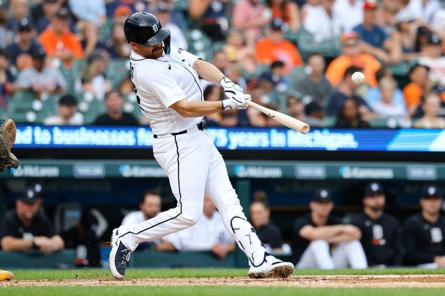 Tigers rely on homers to keep rolling vs. Athletics