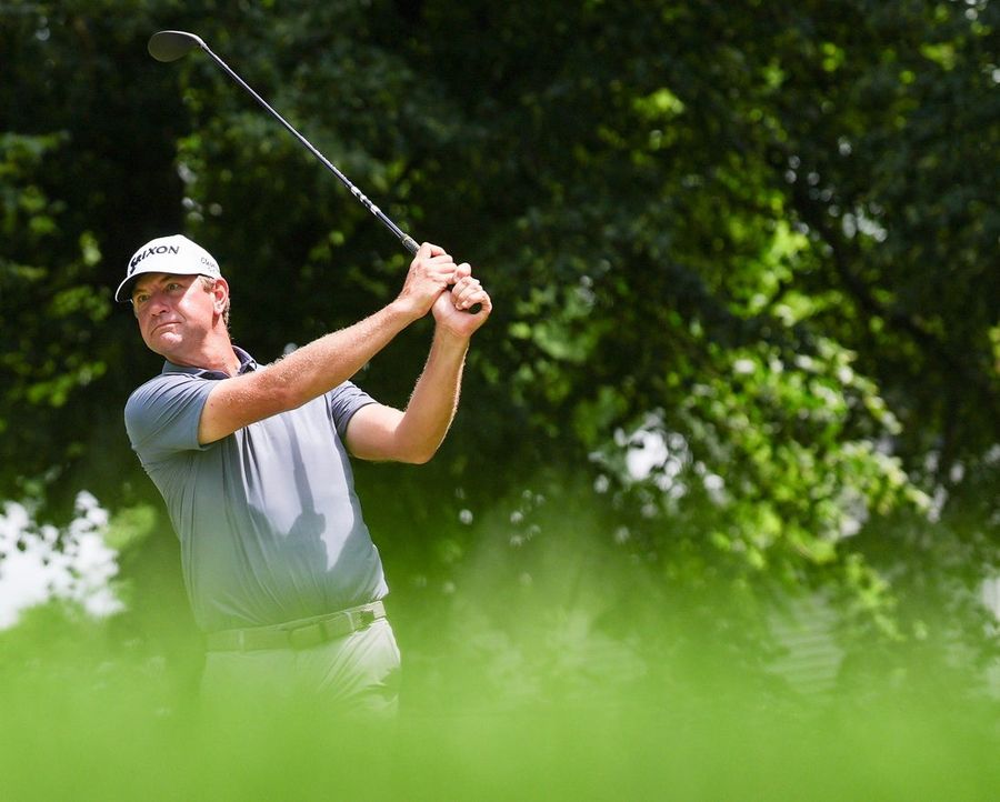 Lucas Glover cruises through another round, leads ISCO by 2