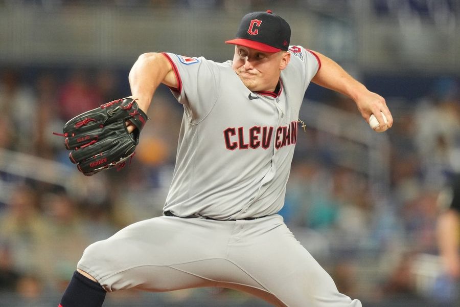 Os novatos Parker Messick e Chase DeLauter levam os Guardians à vitória sobre os Marlins.
