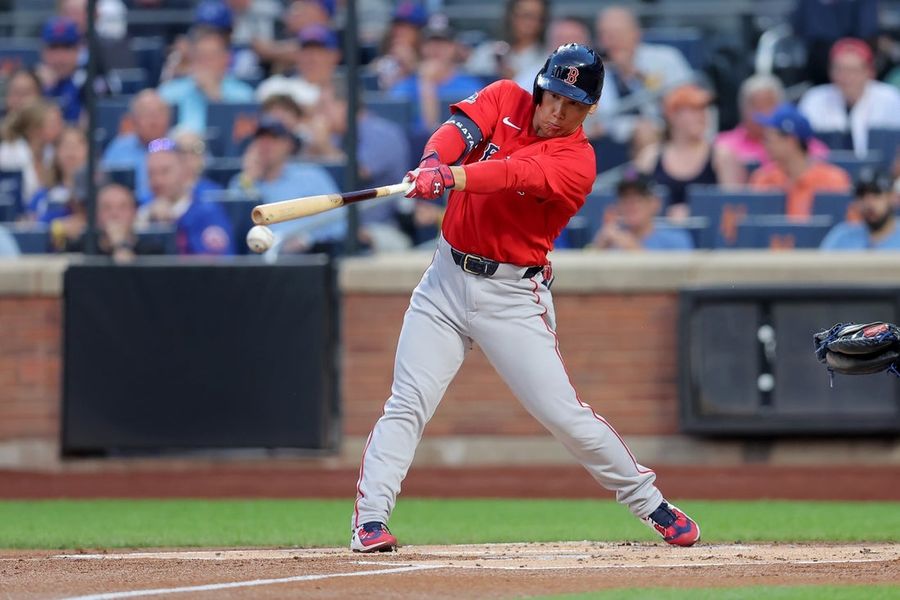 Os Red Sox, em ótima fase, deixam para trás os problemas com viagens e buscam garantir a vitória na série contra os Mets.