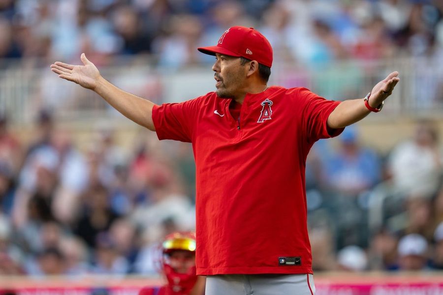 Brewers, Angels heading in opposite directions as trade deadline looms