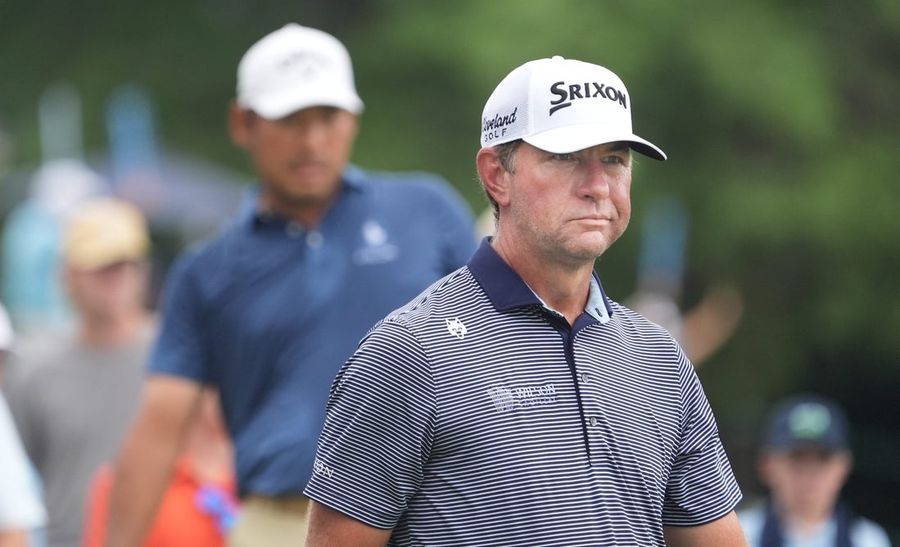 Lucas Glover hangs onto narrow lead at ISCO