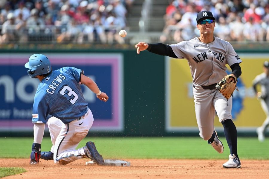 Os Yankees acertaram três home runs na oitava entrada e venceram os Nationals com folga.