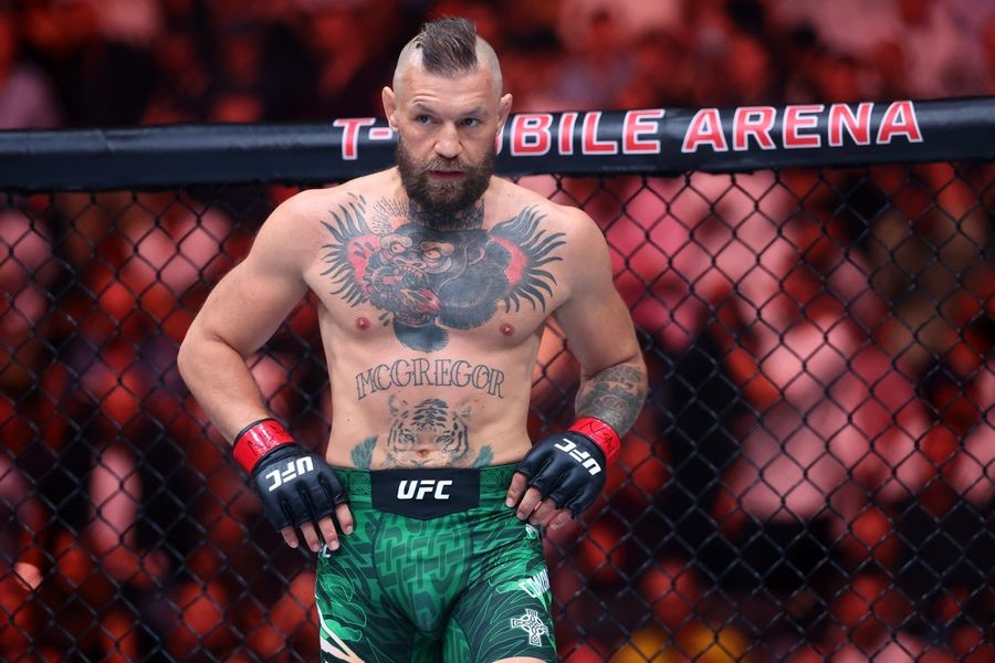 Column: UFC faces major decision after Max Holloway's TKO of Conor McGregor