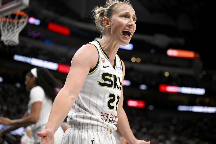 Storm e Sky buscam resolver problemas no final do jogo.