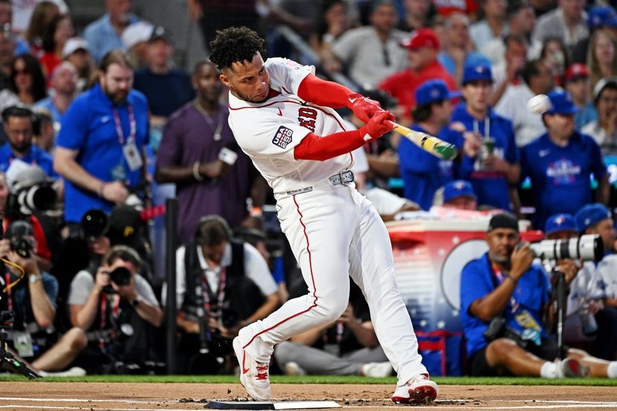 Willson Contreras, Jordan Walker take first-round lead at Home Run Derby