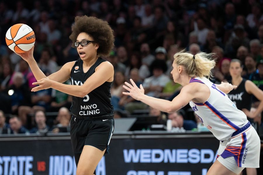 Kayla McBride e Olivia Miles lideram o Lynx em uma virada contra o Mercury.