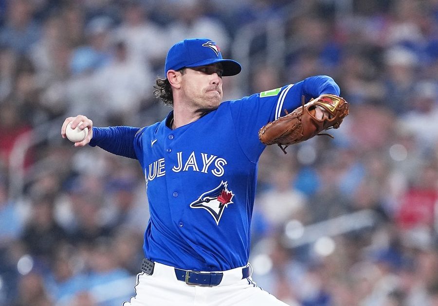Blue Jays blank White Sox, snap 3-game skid behind Shane Bieber's strong start