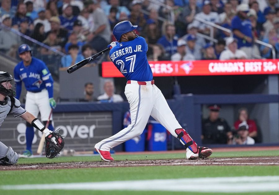 Blue Jays turn to veterans while White Sox weary of road results